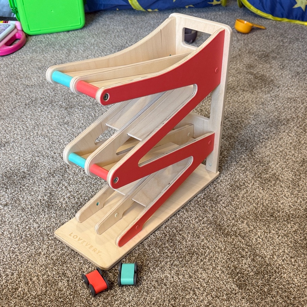 Lovevery Wooden Car Ramp Toy in Red & Teal